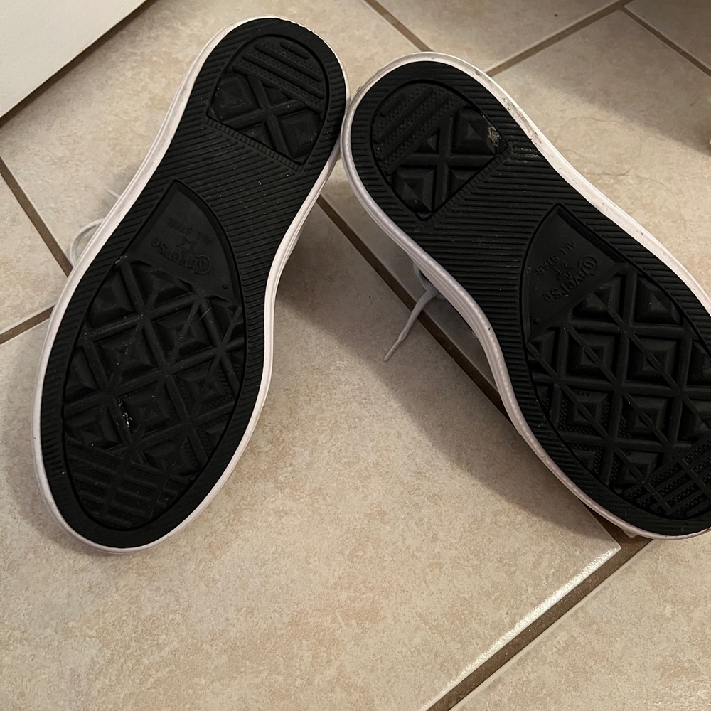 Platform Converse - image 2